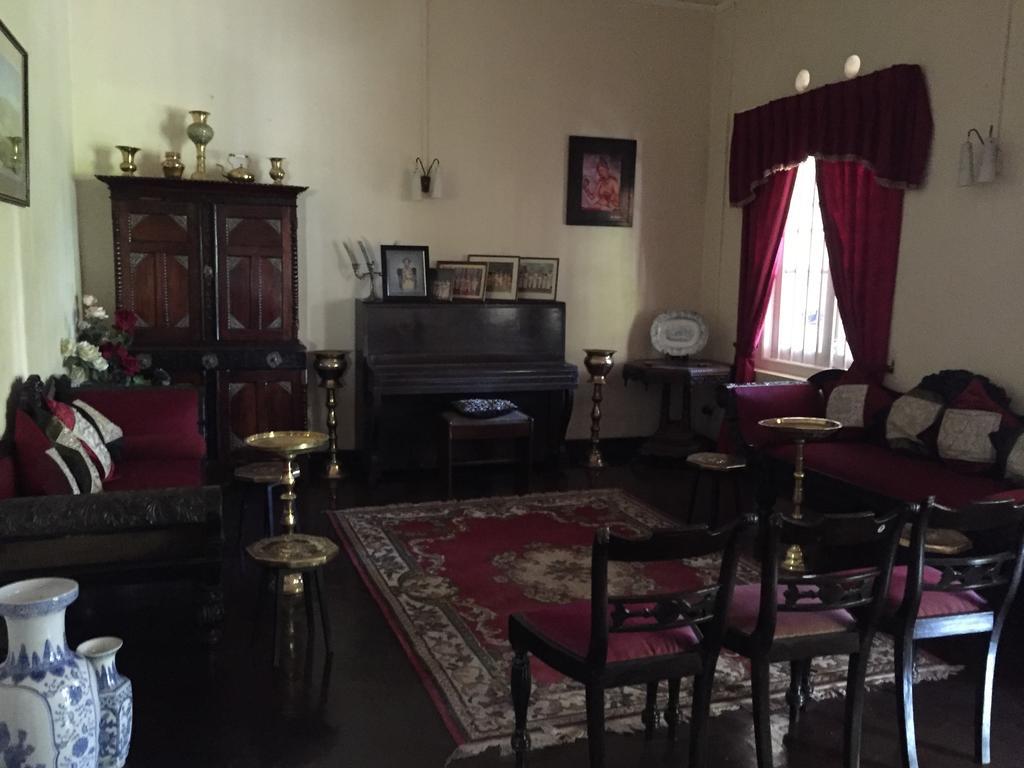 Lake Bungalow Hotel Kandy Kültér fotó