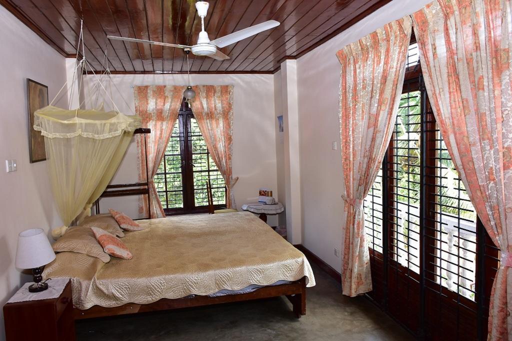Lake Bungalow Hotel Kandy Kültér fotó