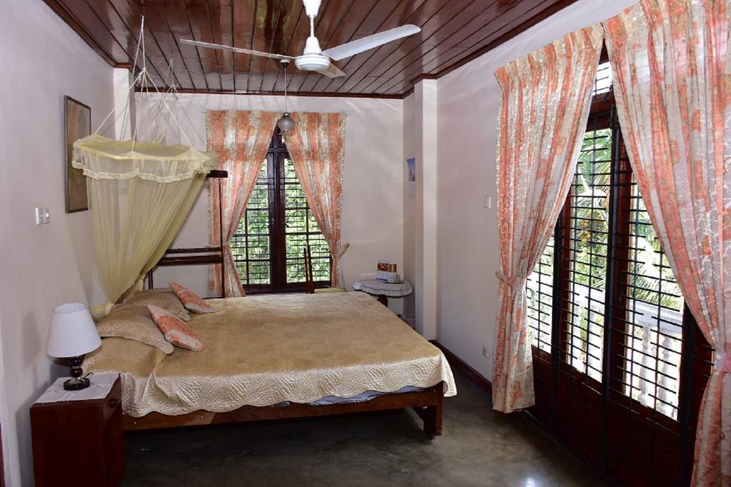 Lake Bungalow Hotel Kandy Kültér fotó