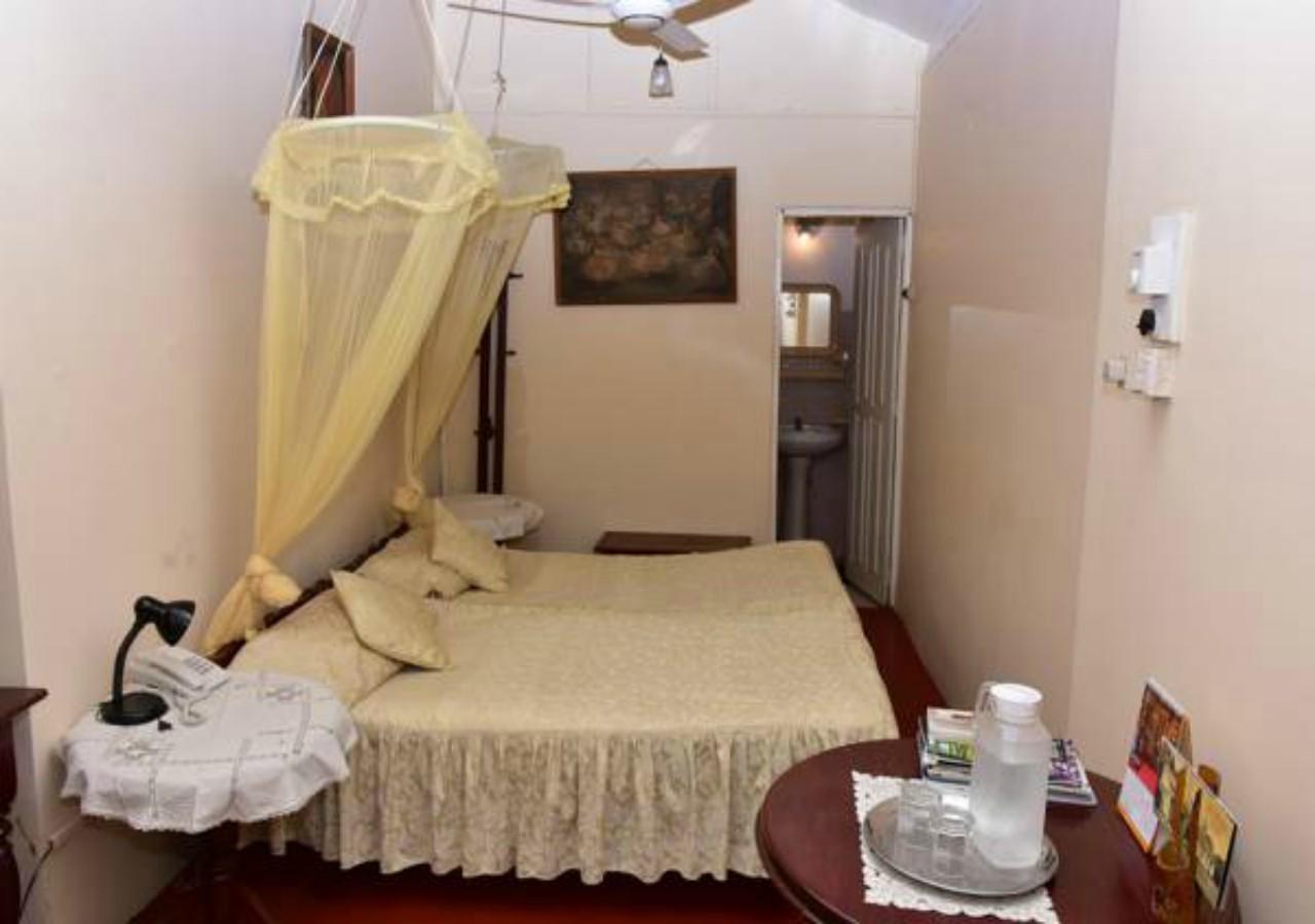 Lake Bungalow Hotel Kandy Kültér fotó